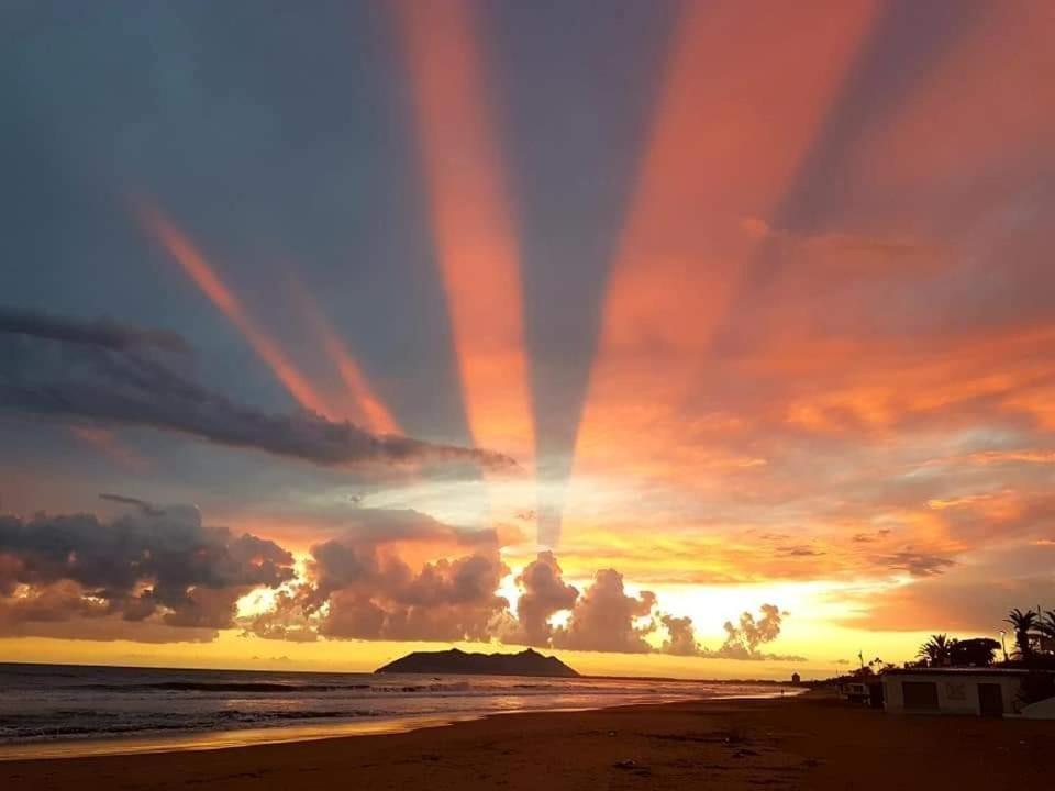 Incantevole Attico 1Minuto Dal Mare Wifi Netflix Terracina Exterior foto